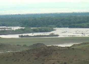 Kür yenə daşdı, Qazaxda bəzi əkin sahələri su altında qaldı - Foto