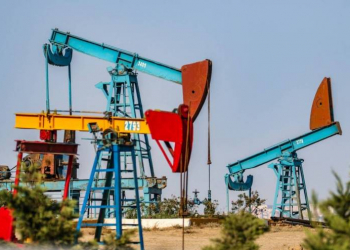 Rusiya 2023-cü ildə neft hasilatını azaldacaq