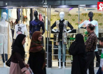 Tehranda qadın geyimləri satan mağazalar bağlandı - Foto