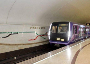 Bakı metrosunda nasazlıq: Qatar boşaldıldı - Açıqlama