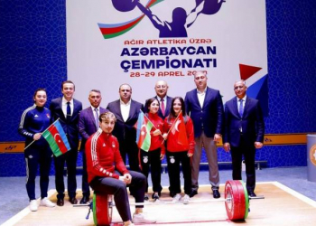 Türkiyəli atletlər ağırlıqqaldırma üzrə Azərbaycan çempionatını izləyiblər