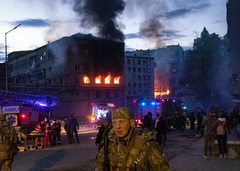 Əks-hücumdan əvvəl Rusiya Ukraynanın dinc şəhərlərini raketlə vurur...