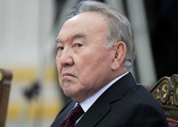 Nazarbayev daha bir statusdan məhrum edilib