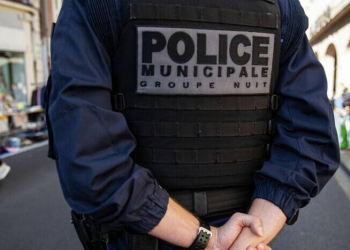 Fransada 17 yaşlı yenitetməni öldürən polis üçün 1,6 milyon avro toplanılıb...