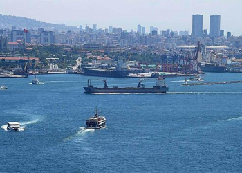 Qəzaya uğrayan tanker səbəbindən Dardanel boğazı bağlanılıb