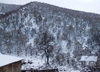 Dağlıq rayonlarda qar yağıb, Bakıda külək güclənib - Faktiki hava