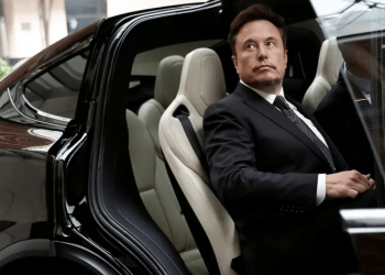 İlon Mask: Tesla Robotaksi bu yay fəaliyyətə başlayacaq...