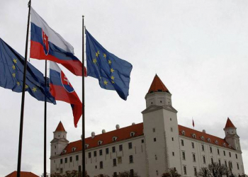 Slovakiya Ukraynaya 30 döyüş maşını verib