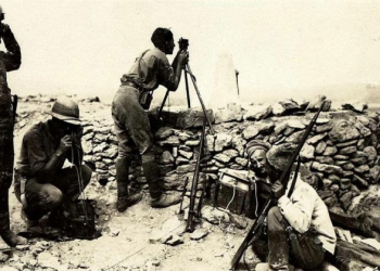 Britaniya Ordu Muzeyi ingilislərin Bakıda ermənilərlə təlim-döyüş fotolarını yaydı...