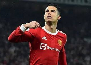 Ronaldo 2023-cü ildə ən çox qazanan idmançı oldu - Siyahı